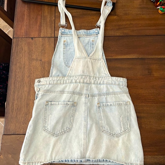 Light blue overall dress - Picture 2 of 3